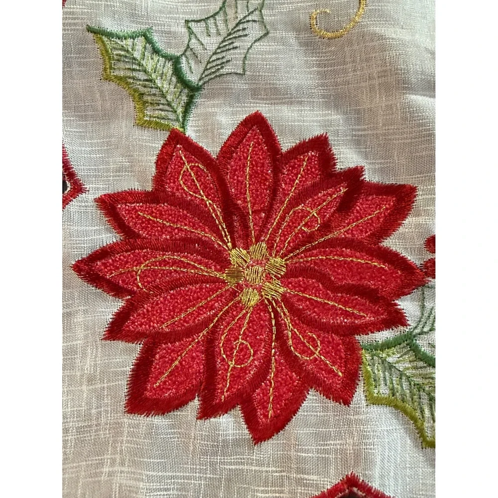 Vintage Ivory Embroidered Poinsettia Christmas Table Runner Red Scalloped Edge